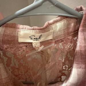 Easel- women’s size S pink plaid sleeveless top. New with tags.